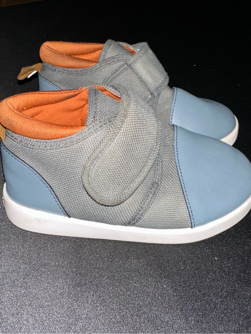 Agent Slate Squeaky Toddler Shoes size 8 | Gray
